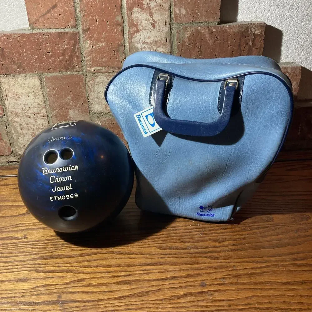Brunswick bowling ball (Crown Jewel) and Brunswick bag vintage